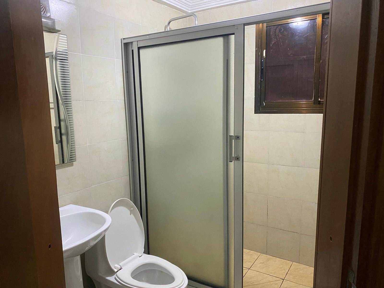 Appartement meublé à louer, Bastos, Yaoundé    
