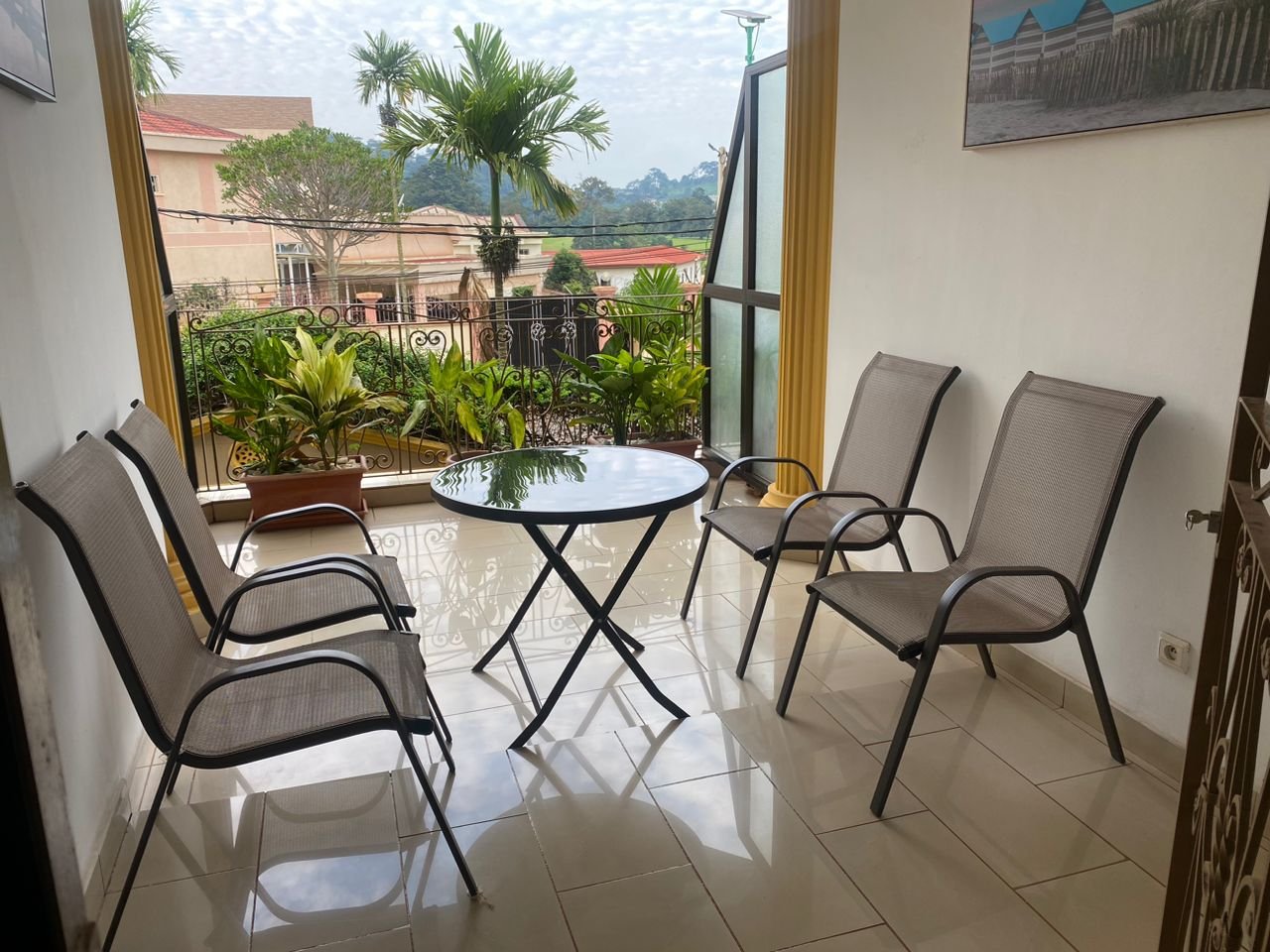 Appartement meublé à louer, Bastos, Yaoundé 