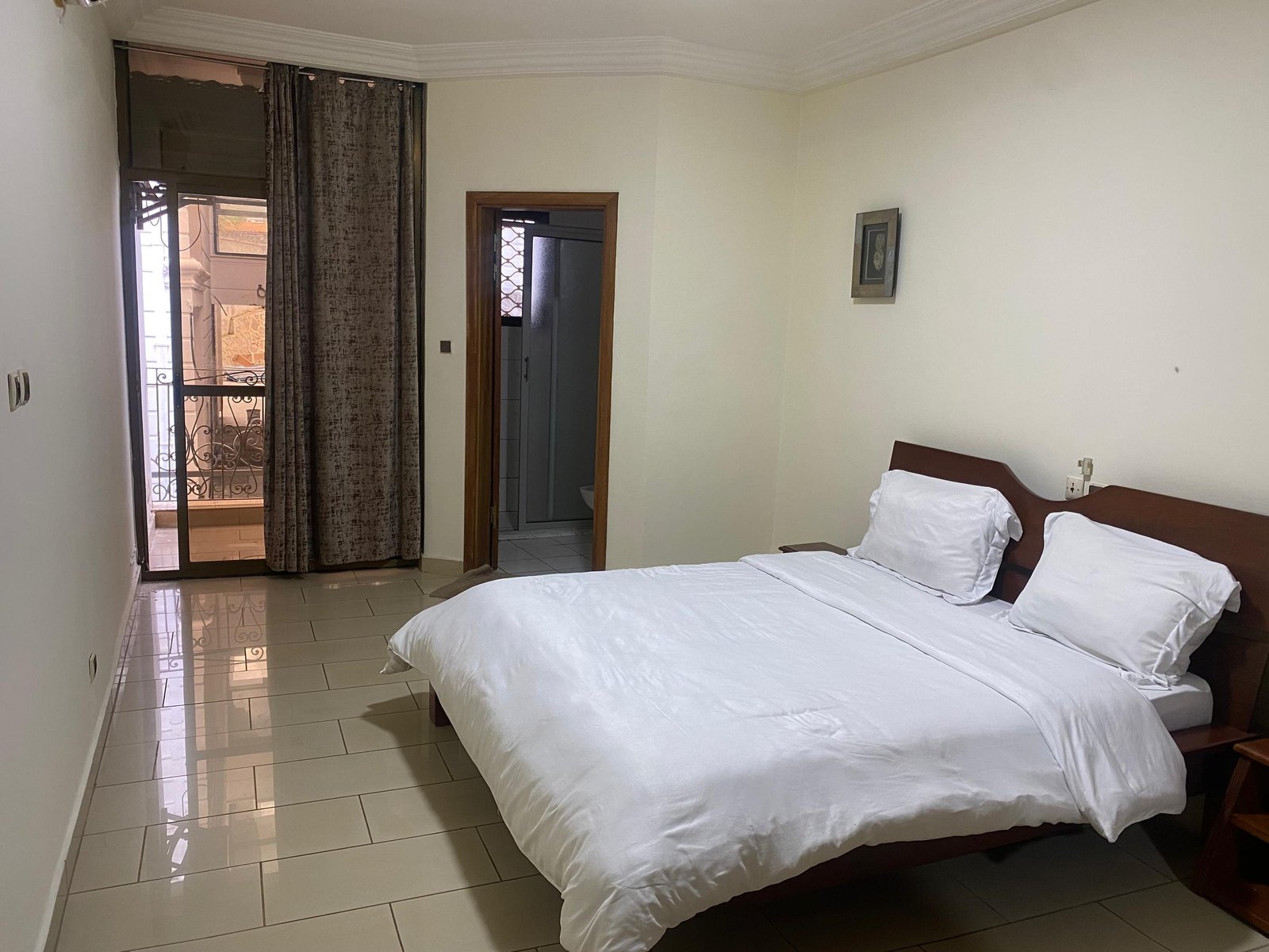Appartement meublé à louer, Bastos, Yaoundé 
