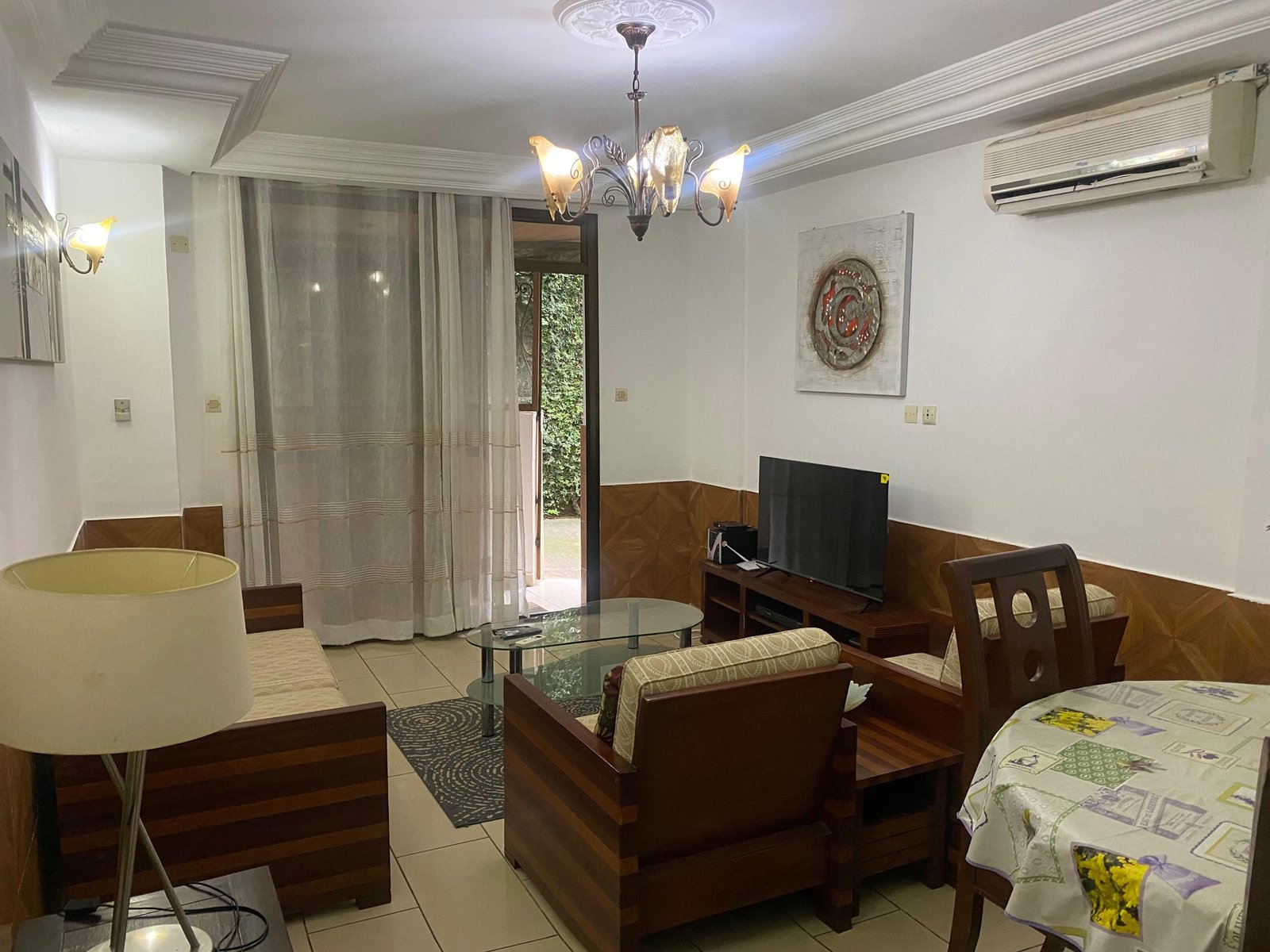 Appartement meublé à louer, Bastos, Yaoundé 
