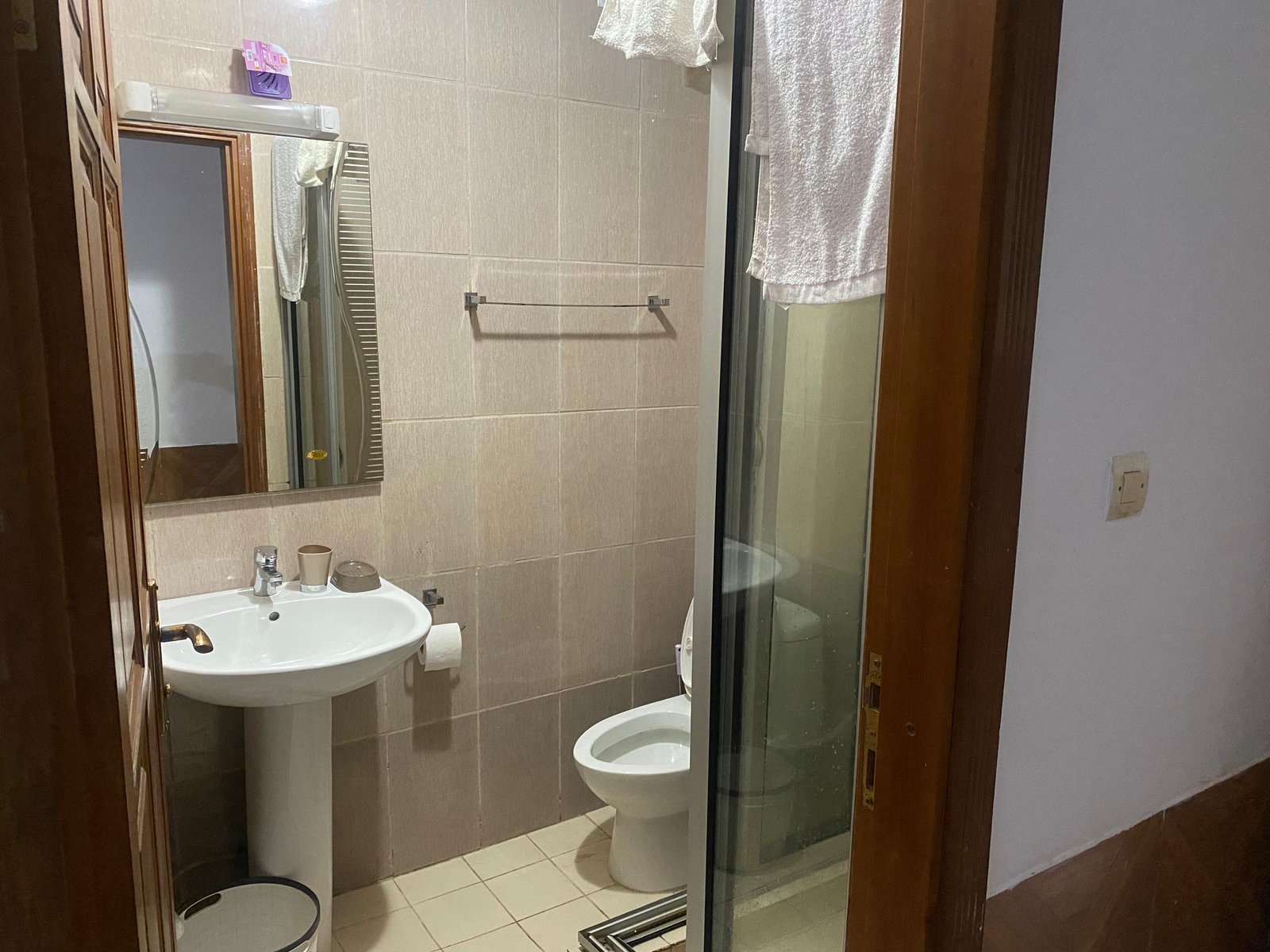 Appartement meublé à louer, Bastos, Yaoundé 