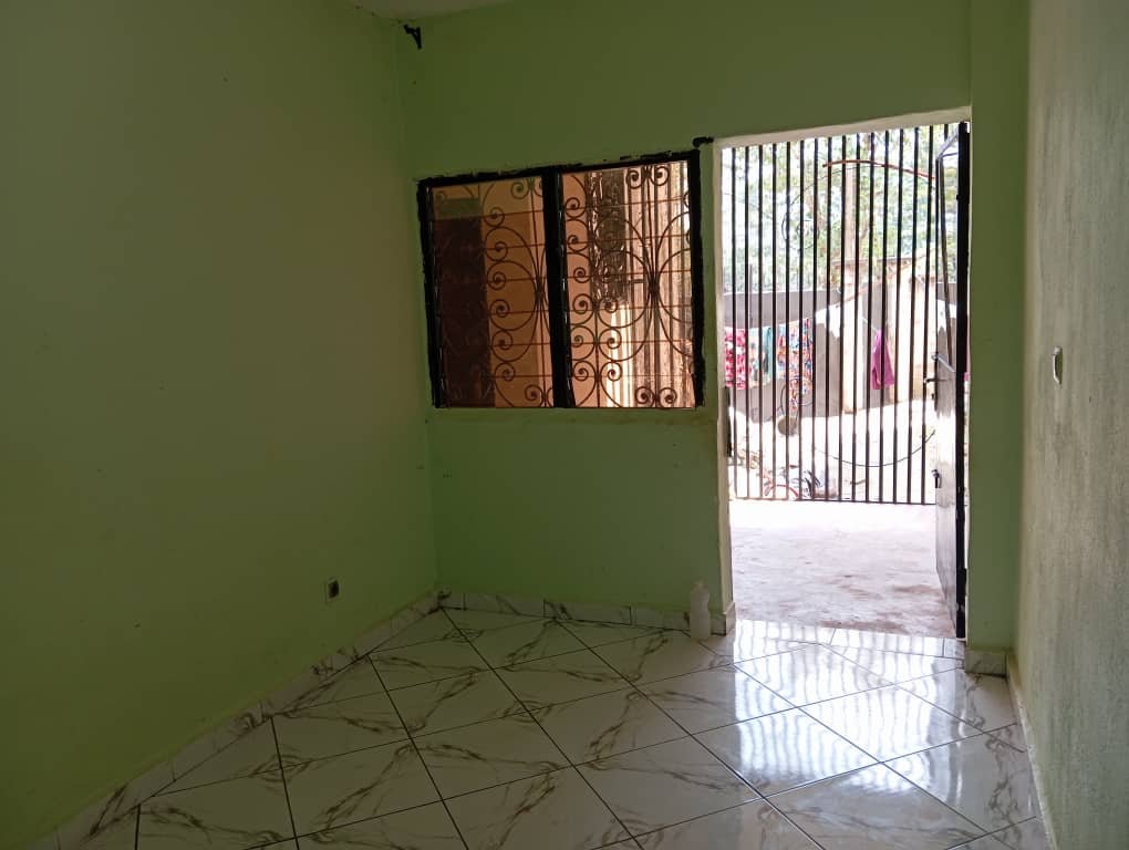 Studio à louer à la cité verte, Yaoundé 