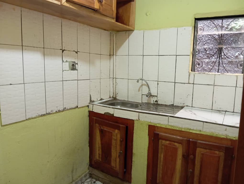 Studio à louer à la cité verte, Yaoundé 