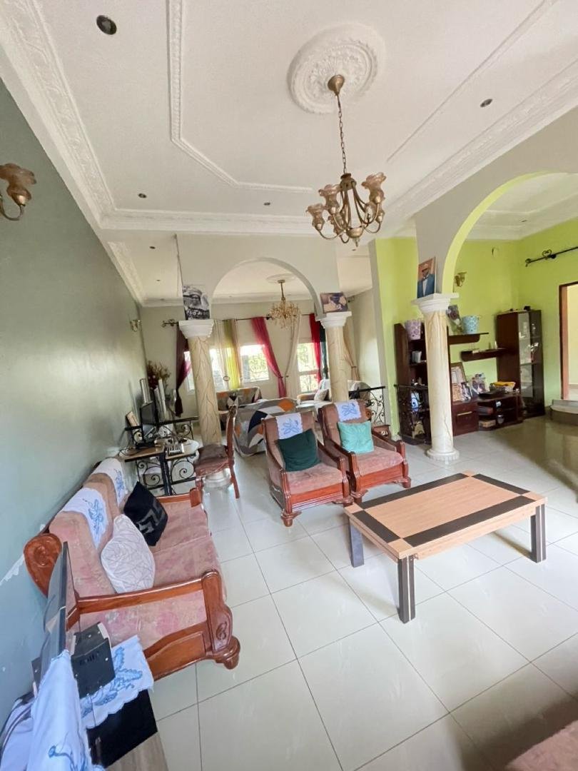 Villa à louer, Eleveur, Yaoundé 