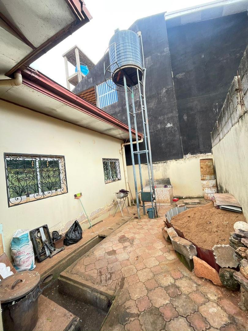 Villa à louer, Eleveur, Yaoundé 