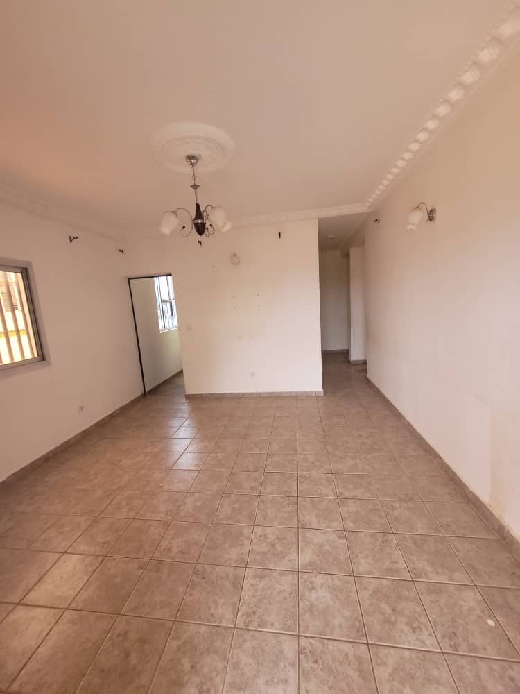 appartement  à louer, Biyemassi, Yaoundé 