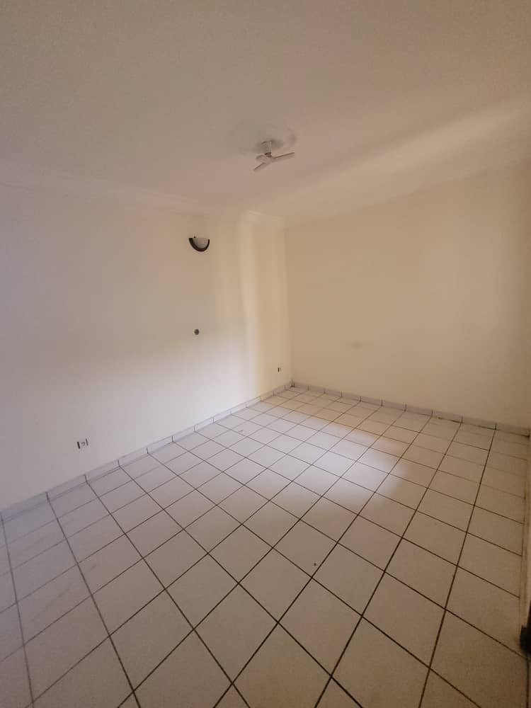 appartement  à louer, Biyemassi, Yaoundé 