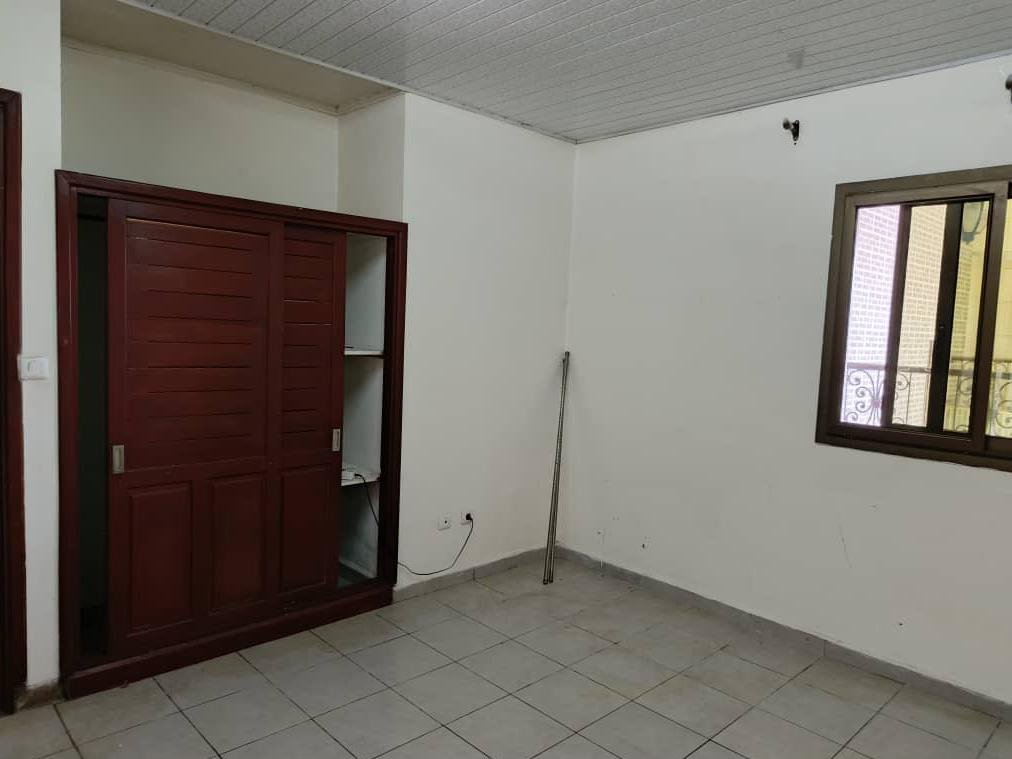 Studio à louer, Bali, Douala
