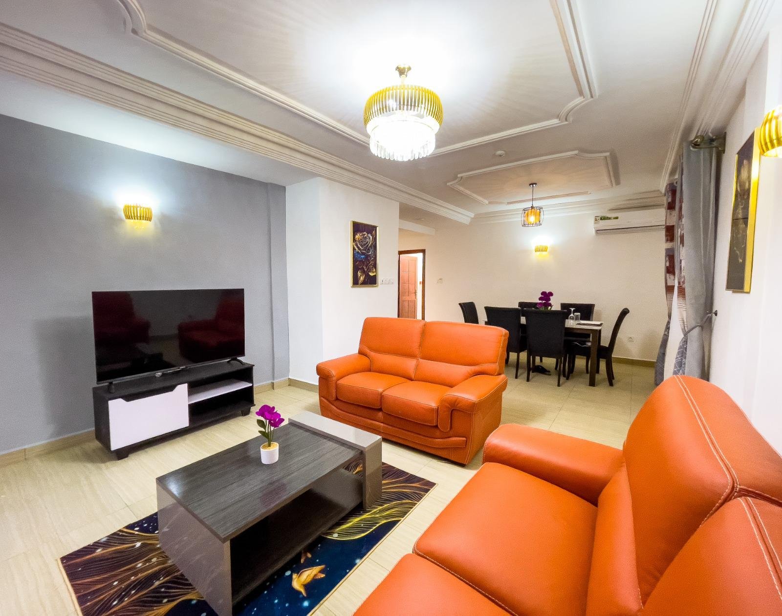 Duplex meublé à louer, Bonapriso, Douala 