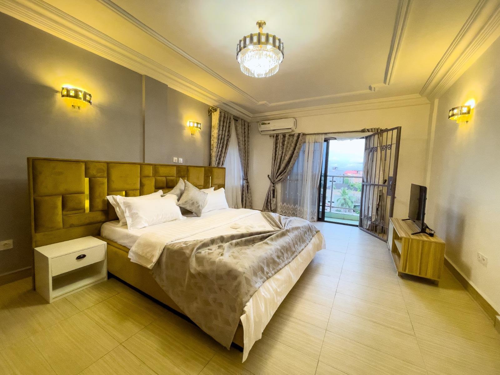 Duplex meublé à louer, Bonapriso, Douala 