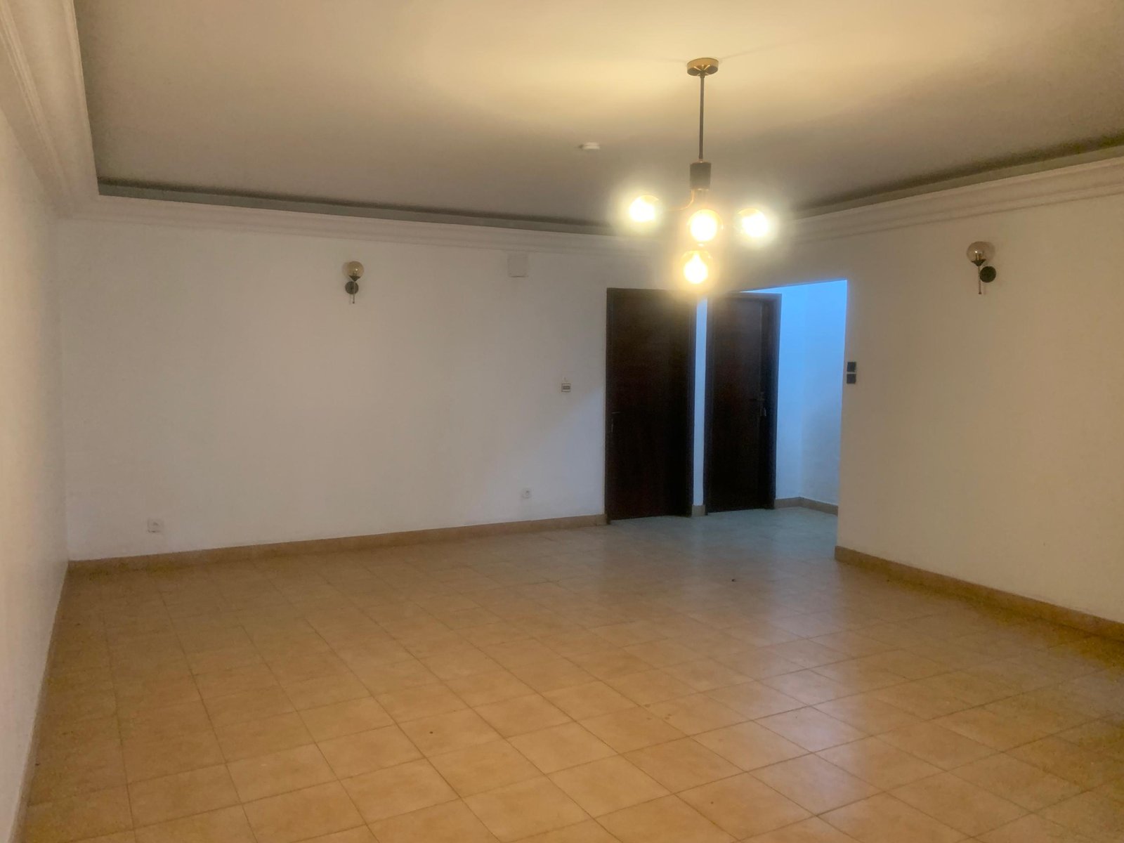 Duplex moderne à louer, Bastos, Yaoundé 