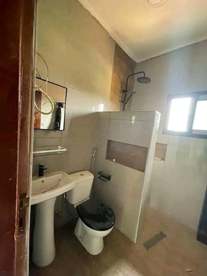 Studio moderne à louer, Fougerole, Yaoundé 