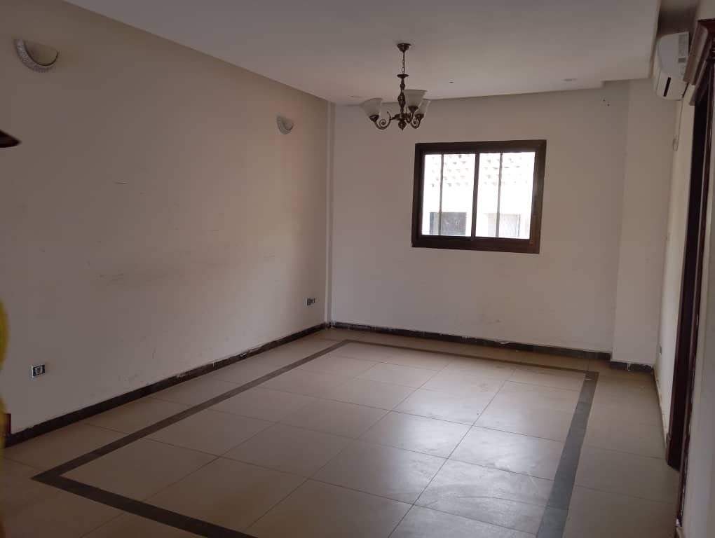 Bureau à louer, Bastos, Yaoundé 