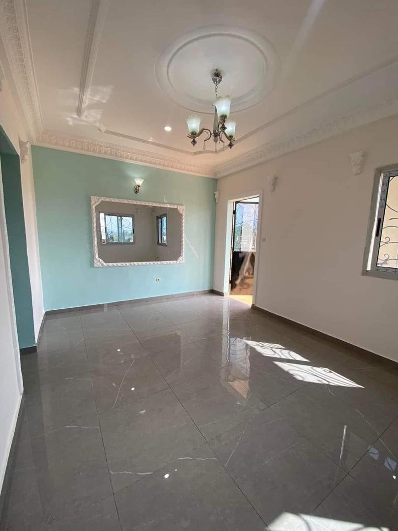 Studio moderne à louer, Nkoabang, Yaoundé  