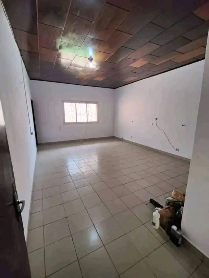 Villa à louer, omnisport, Yaoundé 