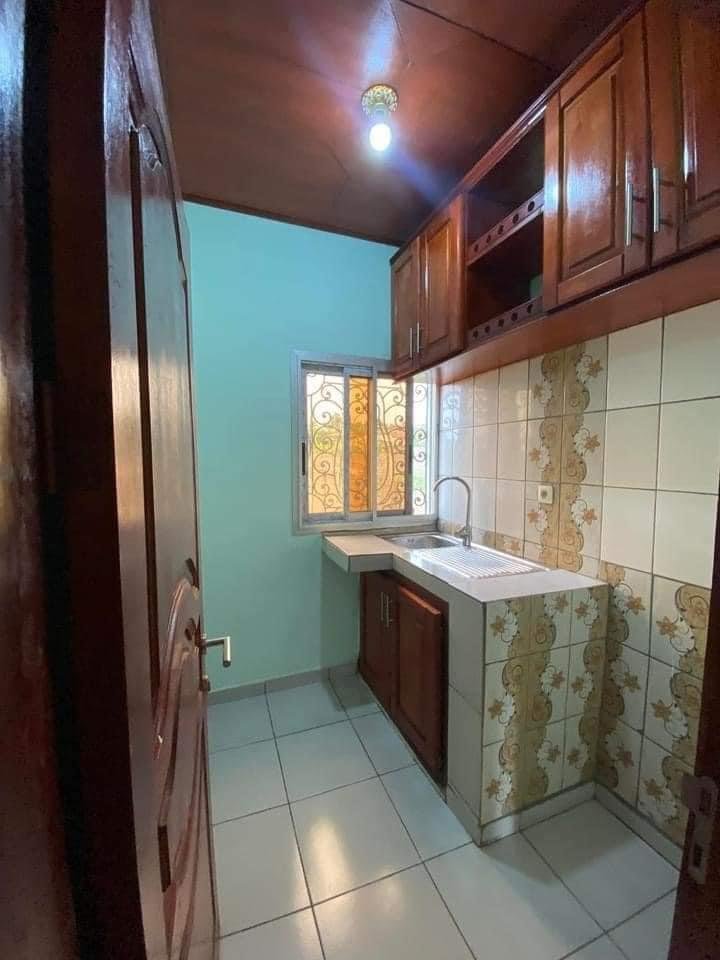 Studio Ã  louer, Mimboman, YaoundÃ© 
