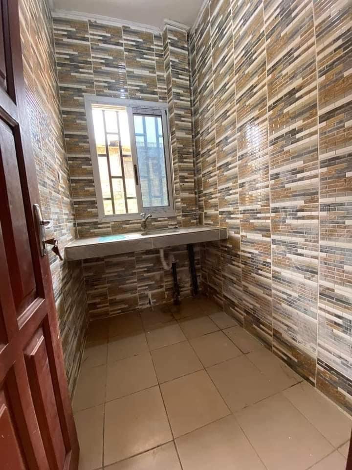Studio Ã  louer, Biyemassi, YaoundÃ© 
