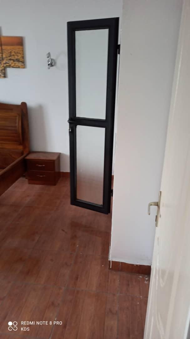 Studio non meublÃ© Ã  louer, Akwa, Douala 
