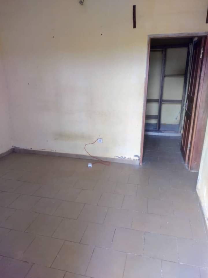 Studio moderne à louer, Biyemassi, Yaoundé 