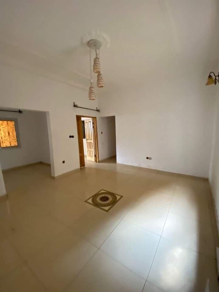 Appartement moderne à louer, Efoulan, Yaoundé 