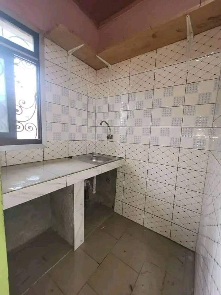 Studio moderne à louer, Nkoldongo, Yaoundé 