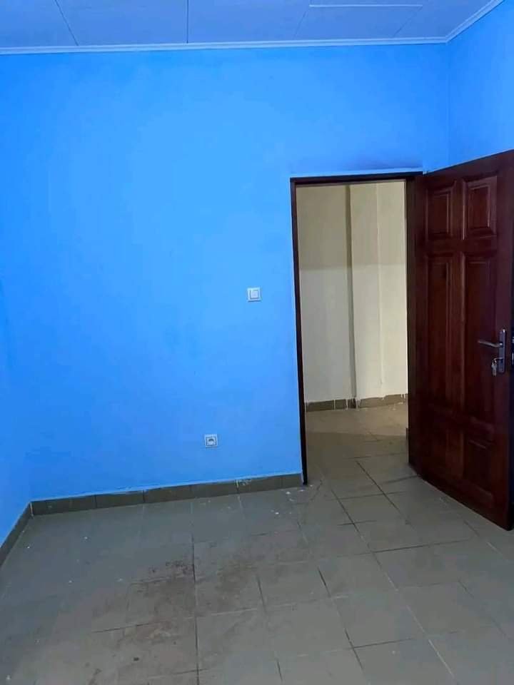 Studio moderne à louer, Nkoldongo, Yaoundé 