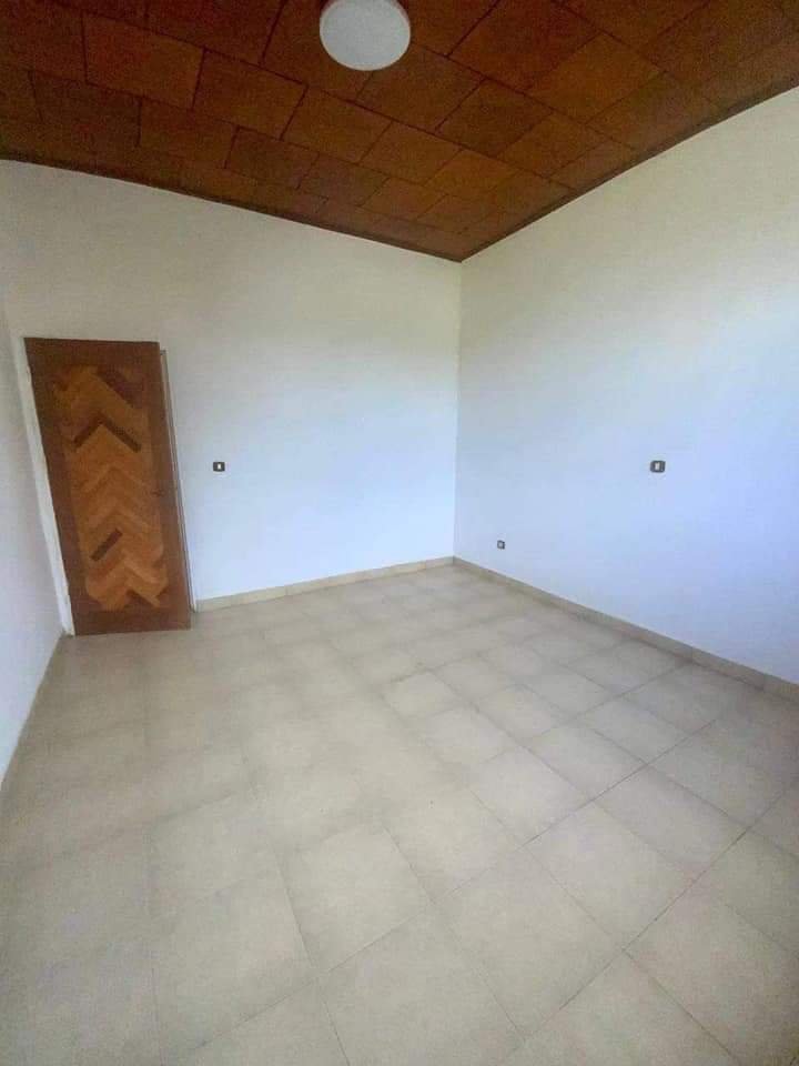 Villa à louer, Odza, Yaoundé 
