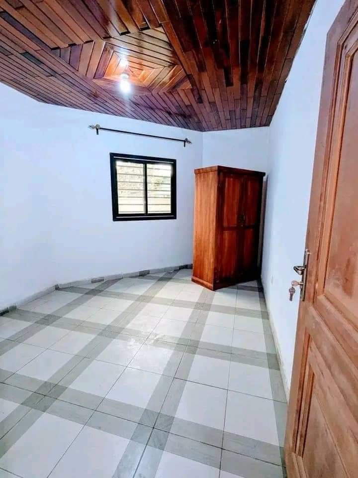 Villa à louer , Nkolfoulou, Yaoundé 