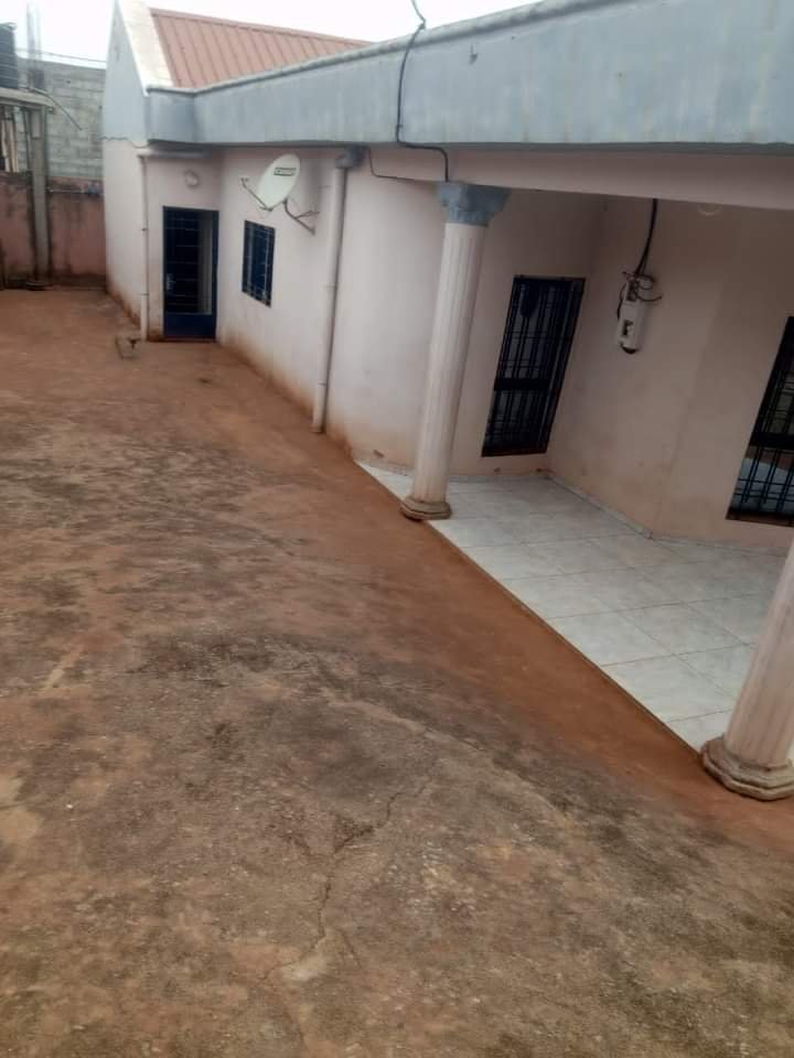 Villa à louer, Nkolmesseng, Yaoundé 
