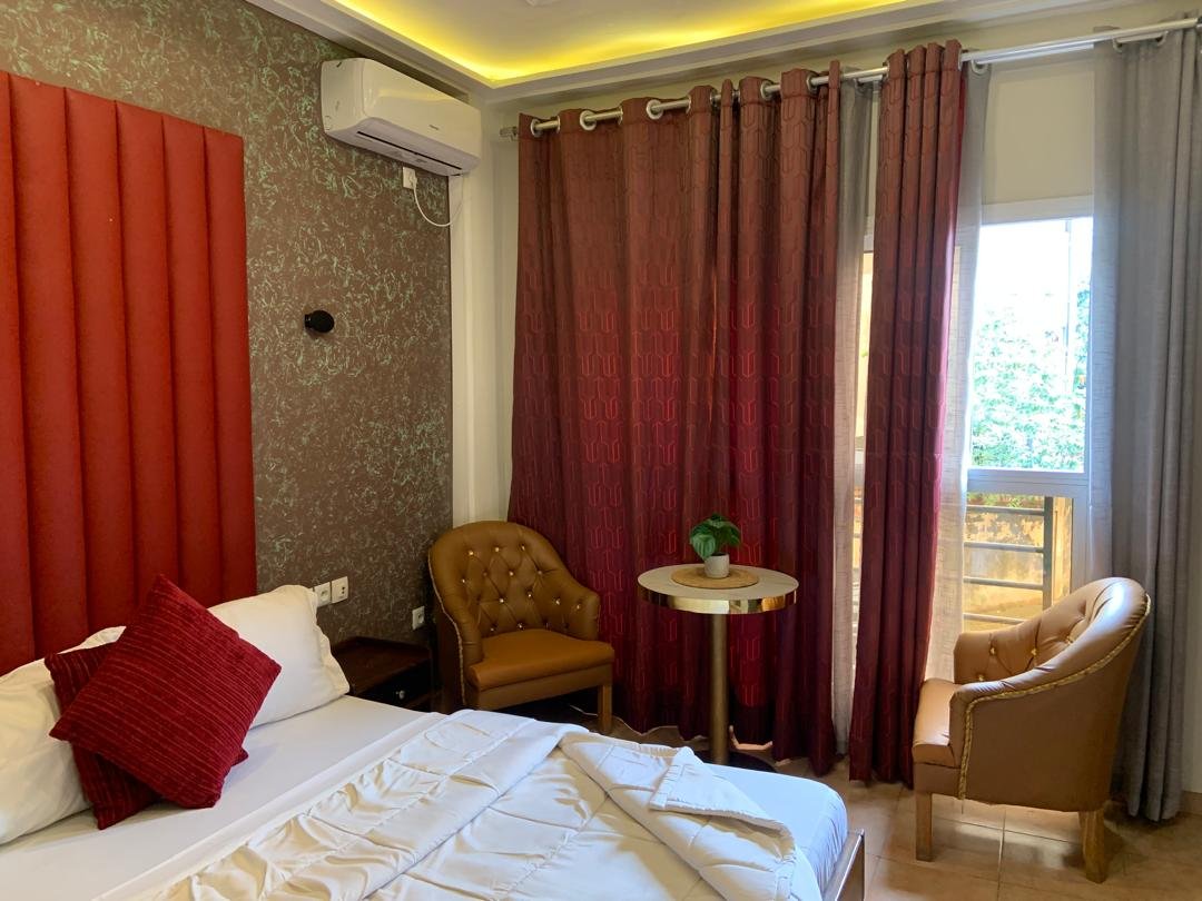Chambre meublée à louer, Bastos, Yaoundé 
