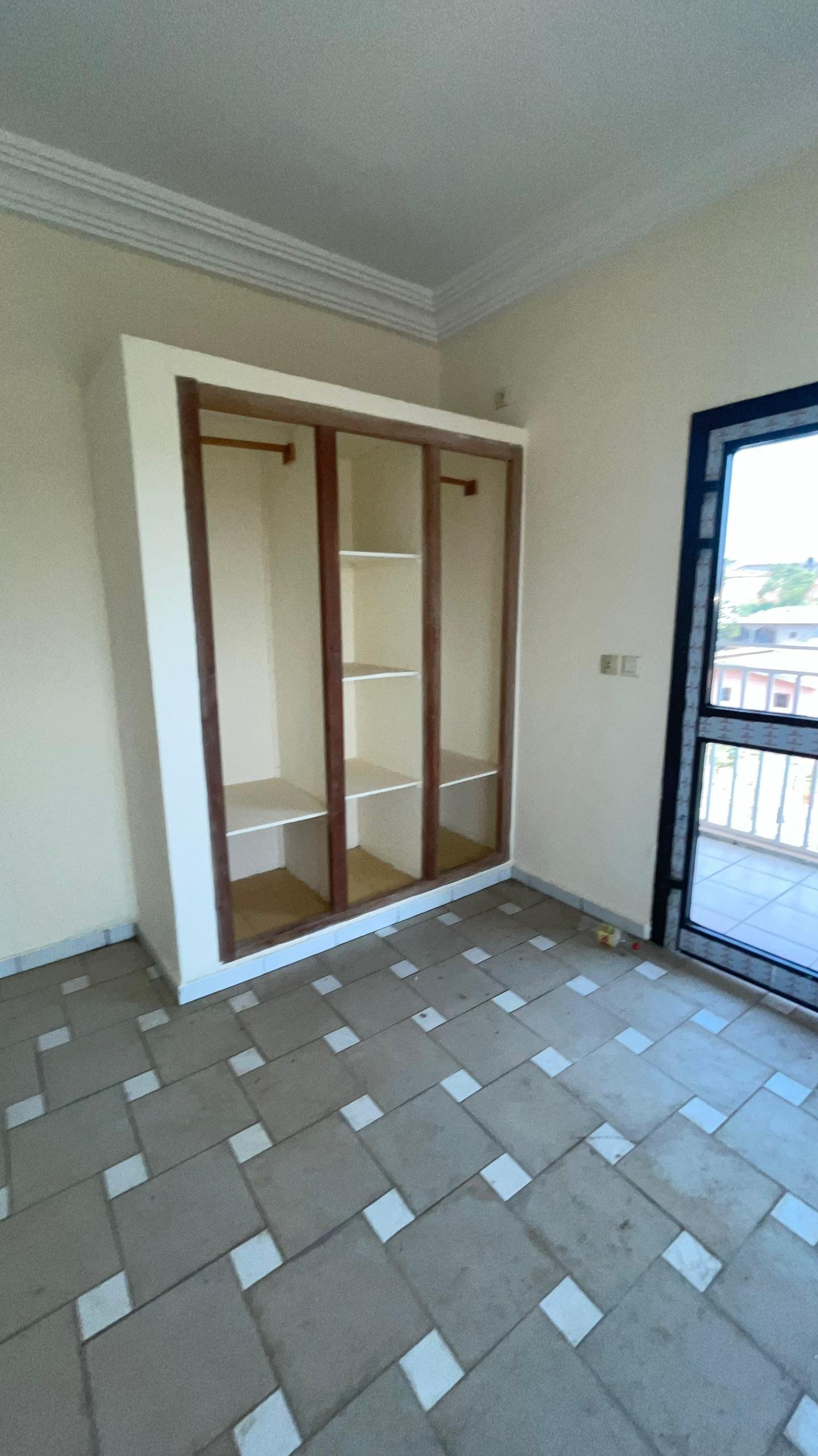 Appartement à louer, Nkolfoulou, Yaoundé 