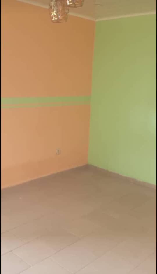 Studio moderne à louer, Bonamoussadi, Douala 