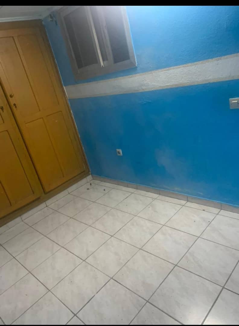 Studio moderne à louer, Makepe, Douala 
