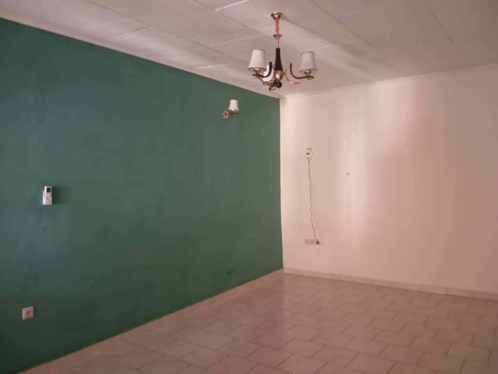Appartement à loue, Oyomabang, Yaoundé 