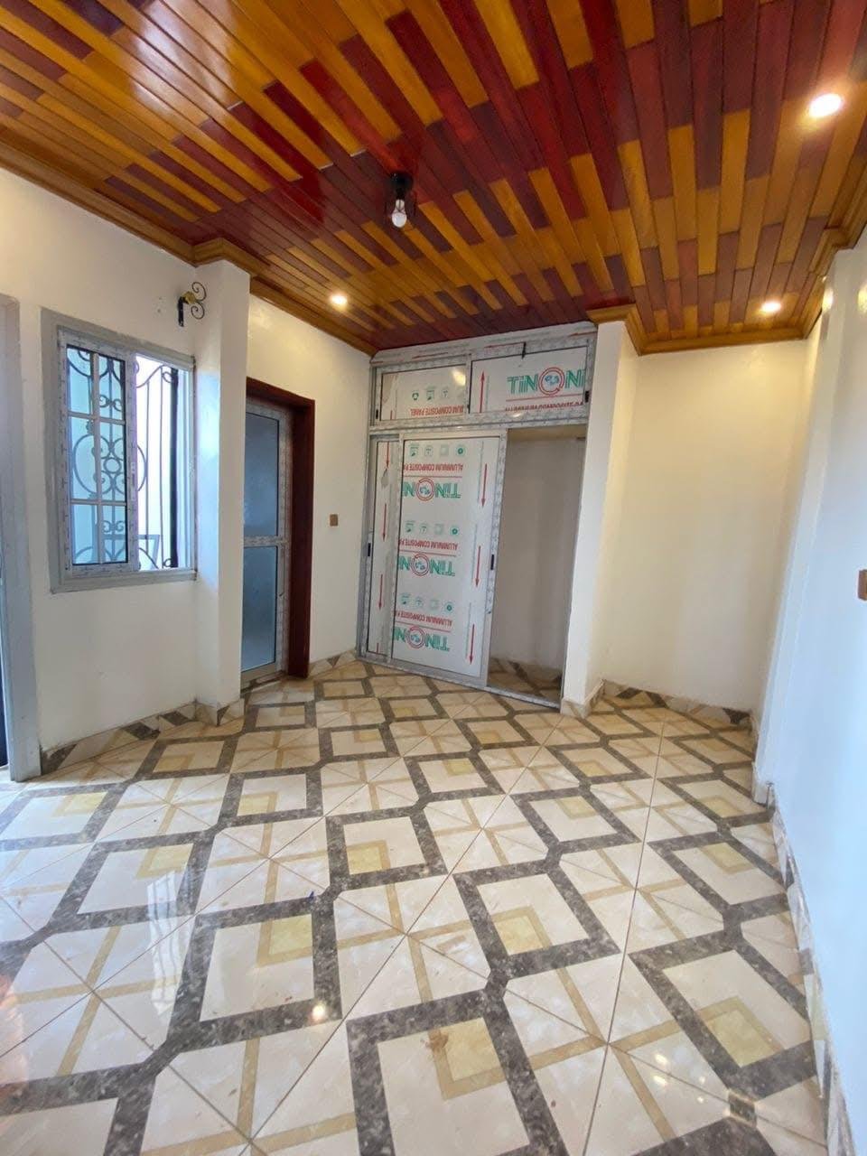 Appartement à  louer, Ekoumdoum, Yaoundé 