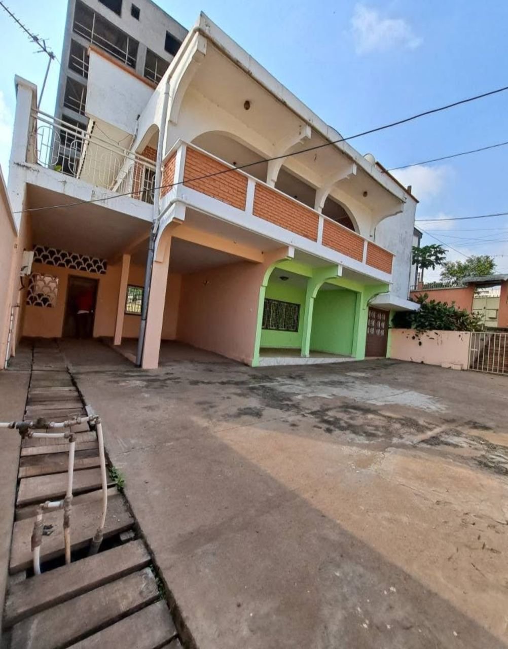  Villa  à louer, Bastos, Yaoundé 
