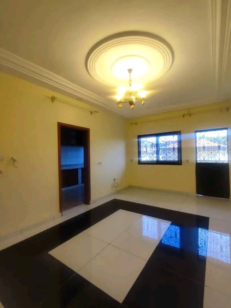 studio à louer, Odza, Yaoundé 
