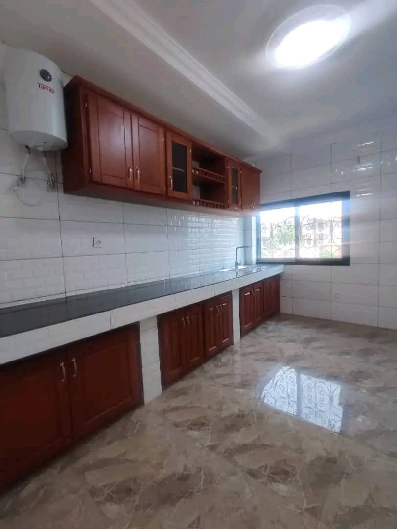 studio à louer, Odza, Yaoundé 