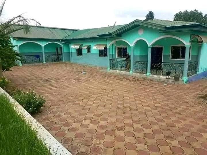 Villa à vendre à Manassa, Yaoundé 