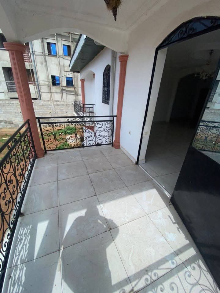 Duplex à louer à Nkolndongo, Yaoundé 