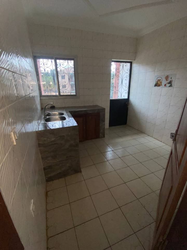 Duplex à louer à Nkolndongo, Yaoundé 