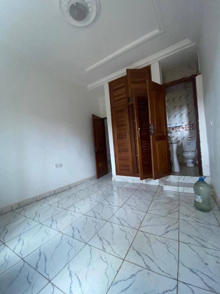 Duplex à louer à Nkolndongo, Yaoundé 
