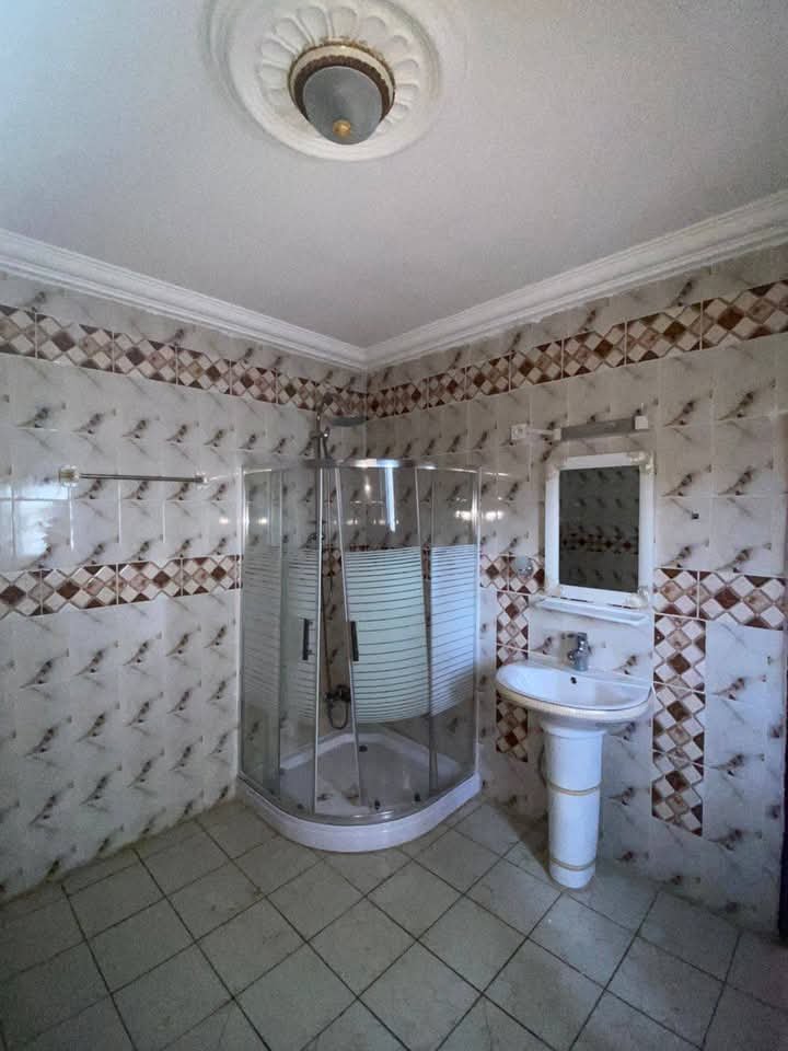Duplex à louer à Nkolndongo, Yaoundé 