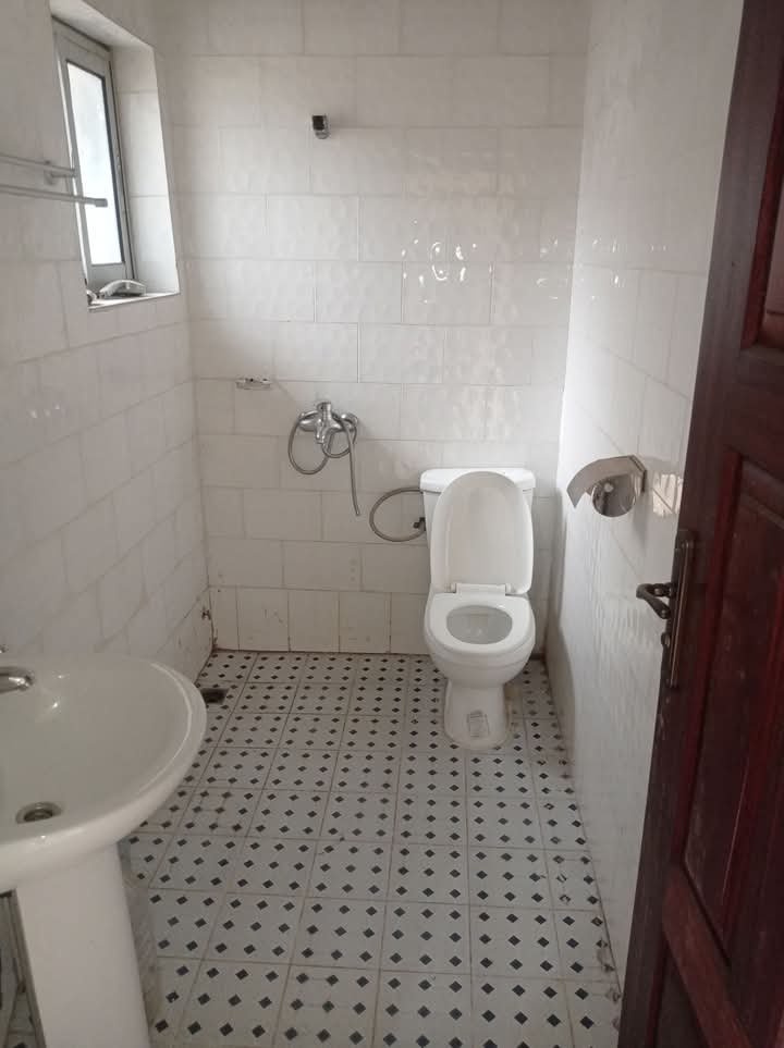 Appartement à louer, Carrefour scalom, Yaoundé 