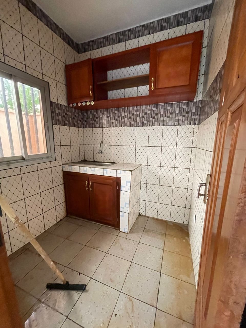 Studio à  louer, Ngousso, Yaoundé 
