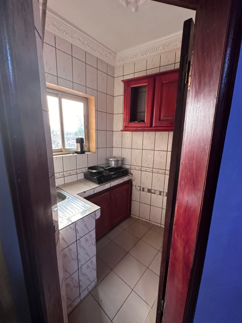 Studio meublé à louer, Damas, Yaoundé 