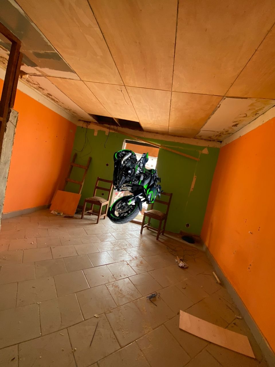 Boutique à louer, Damas, Yaoundé 