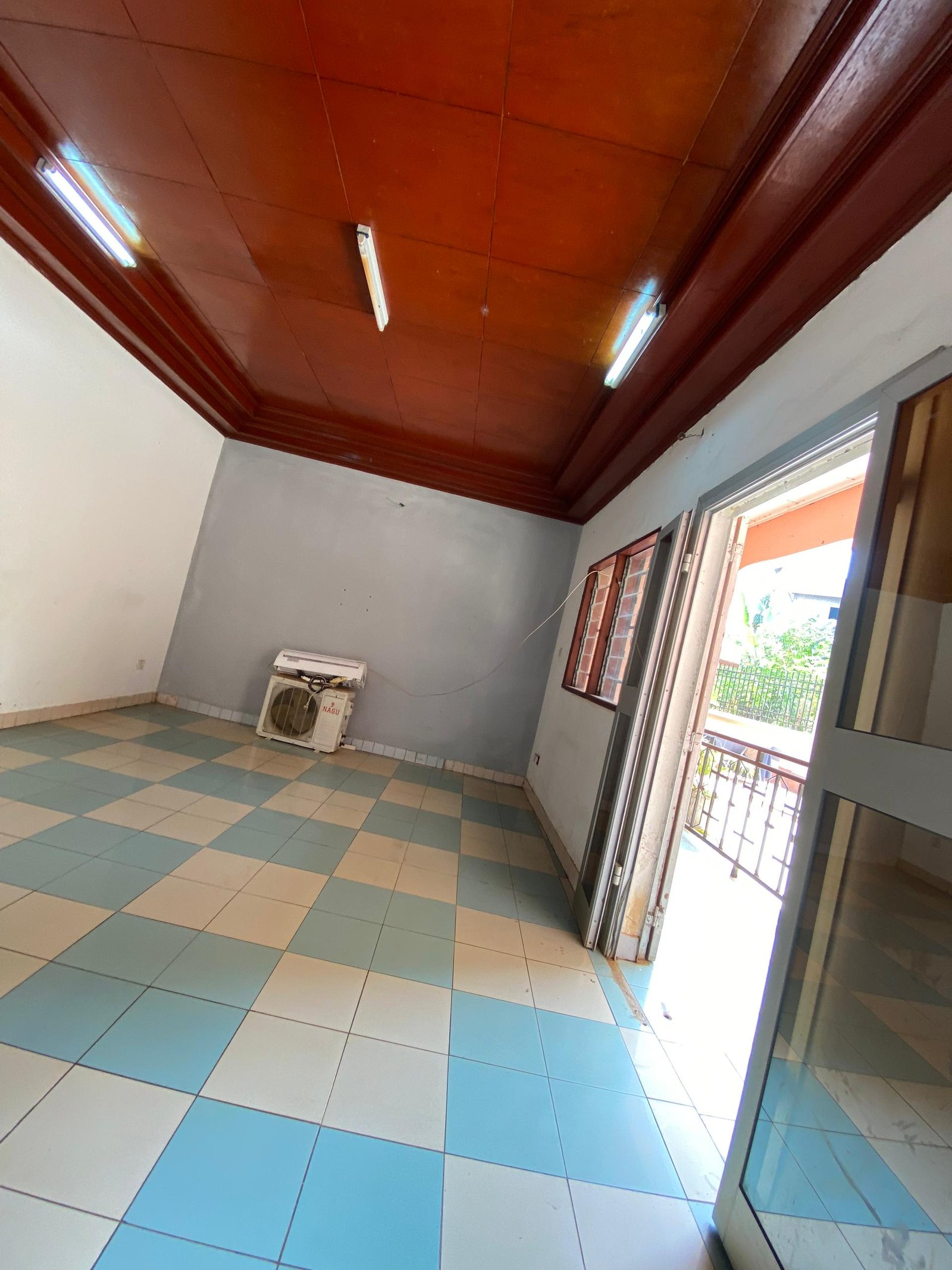 Appartement à louer, Efoulan, 