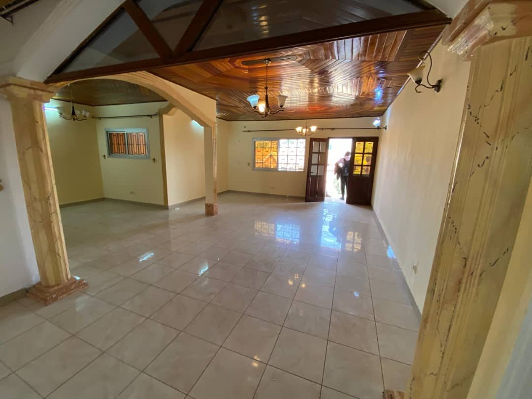 Appartement à louer, Obobogo, Yaoundé 