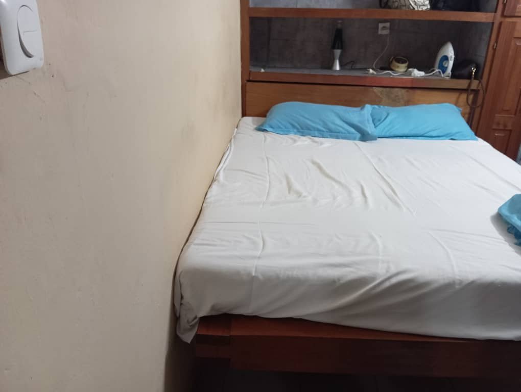 Studio meublé à louer, Bastos, Yaoundé 